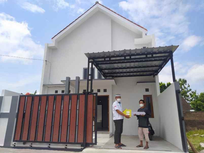 rumah waru baki sukoharjo