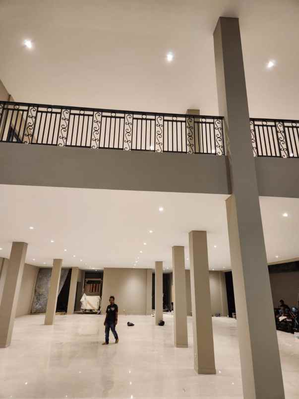 sewa gedung di jalan dago bandung jabar