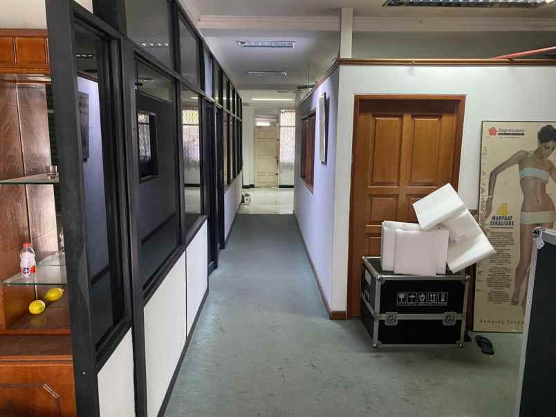 sewa ruko di cikini menteng jakarta pusat