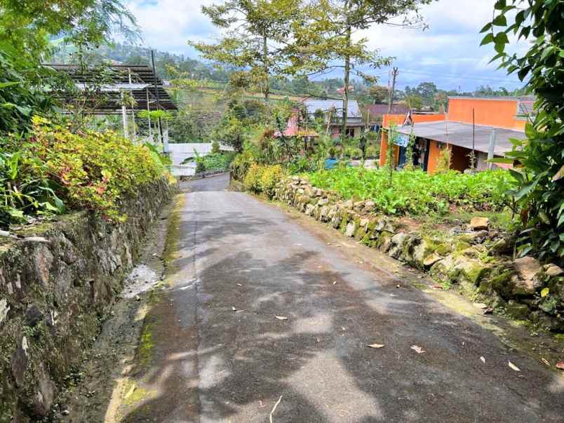 tanah datar utara pasar kemuning karanganyar