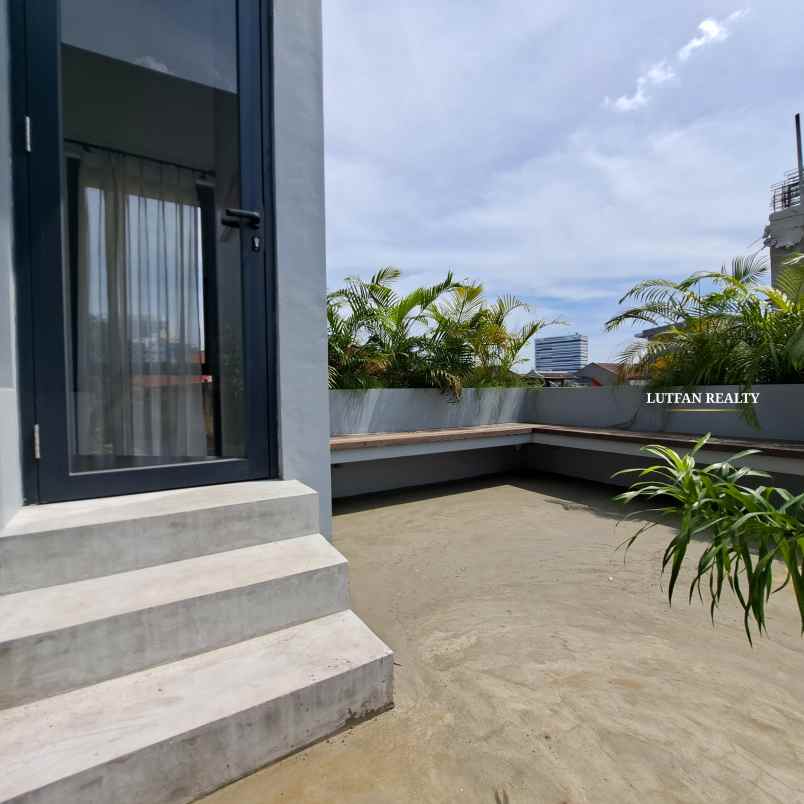 townhouse jati padang dekat area cbd simatupang