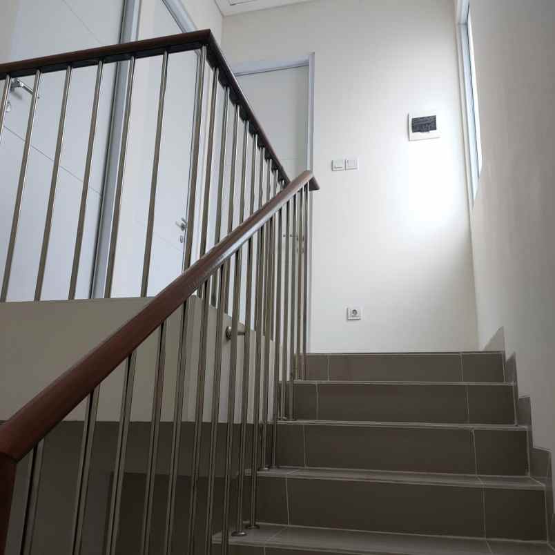 turun harga jual rumah cbd citra gran cibubur