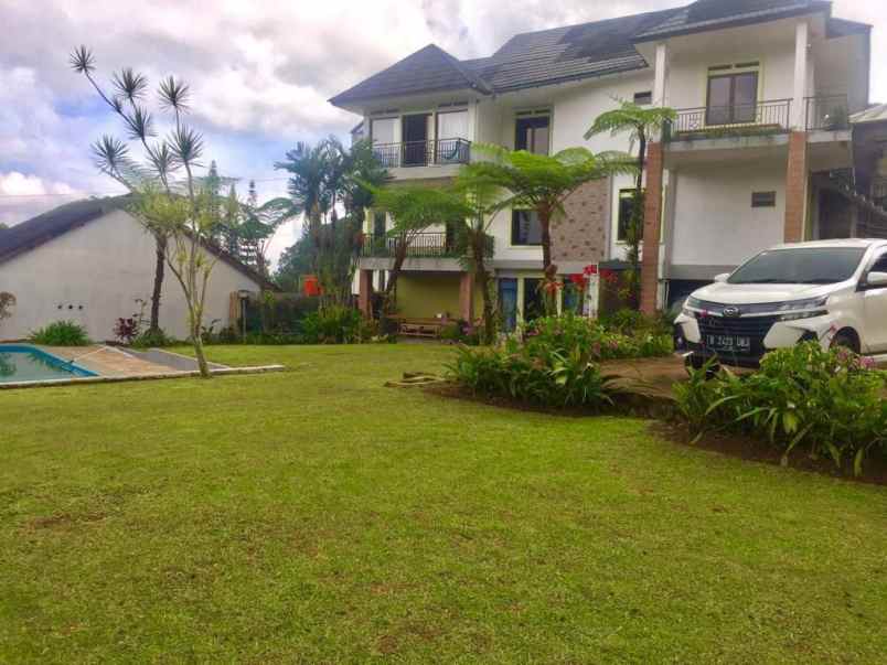 villa batulayang cisarua bogor