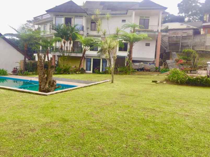 villa batulayang cisarua bogor