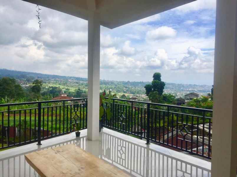 villa batulayang cisarua bogor