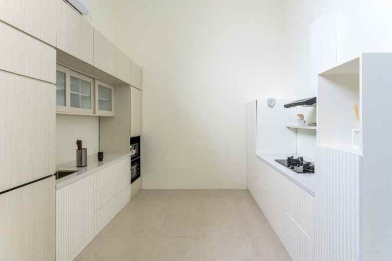 2 bedroom townhouse in six stars bali 131 0 m
