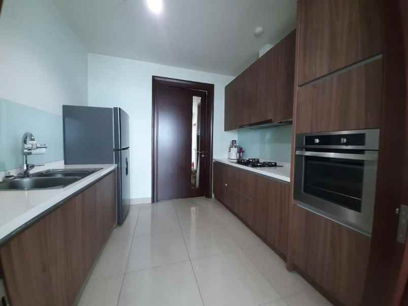 apartemen jl sultan iskandar muda