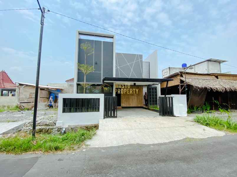 couple babadan rumah cantik siap huni di kalasan