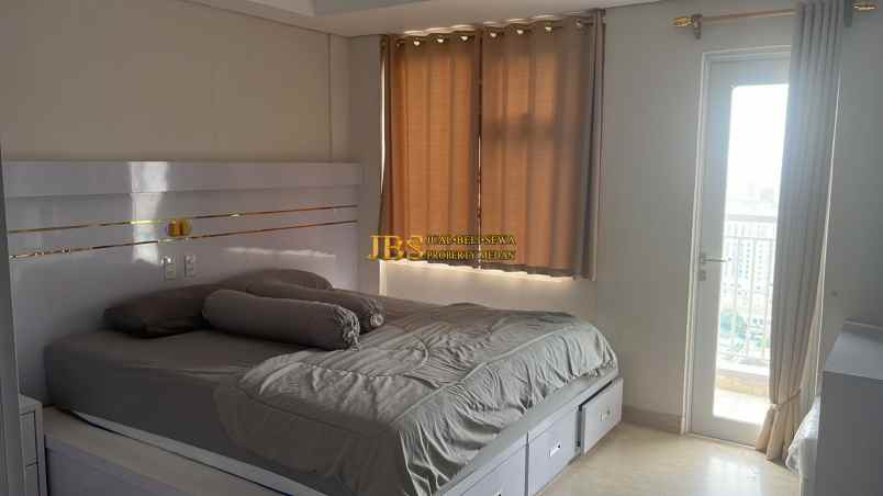 dijual apartemen apartemen podomoro city