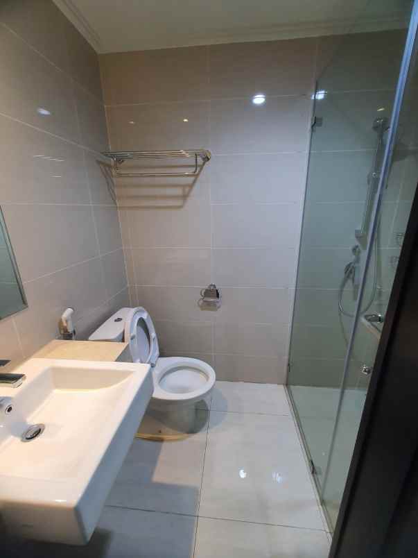 dijual apartemen taman palem lestari