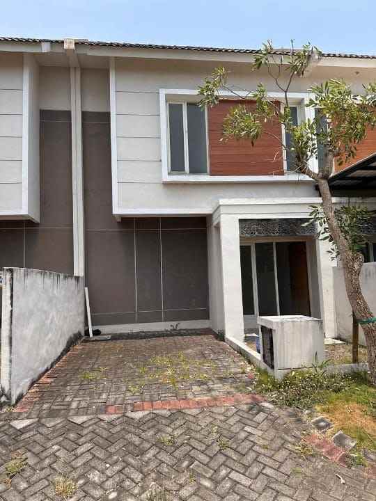 dijual cepat rumah 2 lantai puri surya jaya sidoarjo