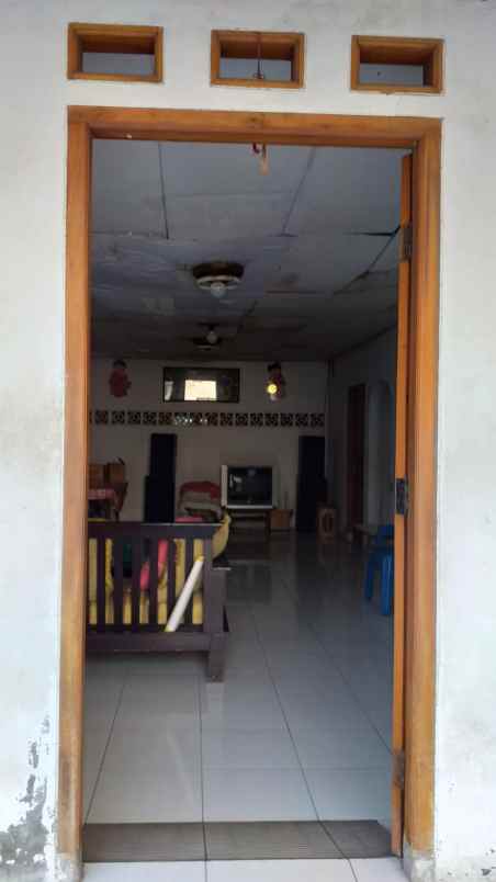 dijual cepat rumah cocok untuk usaha di koja bisa nego