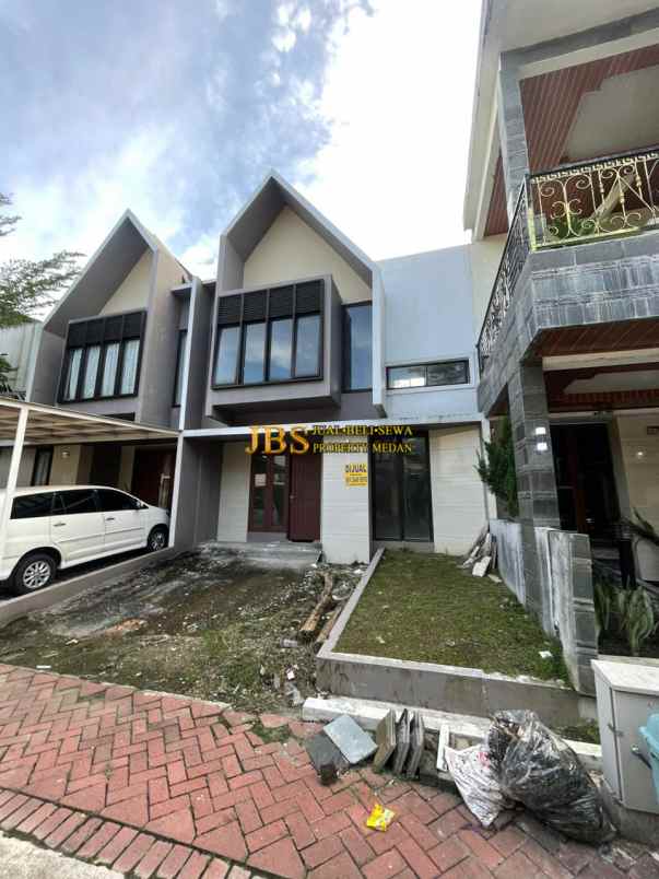 dijual cepat rumah di komplek mayfair residence medan