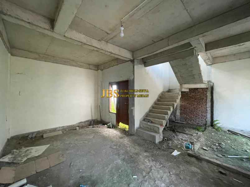 dijual cepat rumah di komplek mayfair residence medan