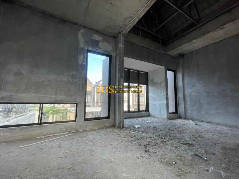 dijual cepat rumah di komplek mayfair residence medan