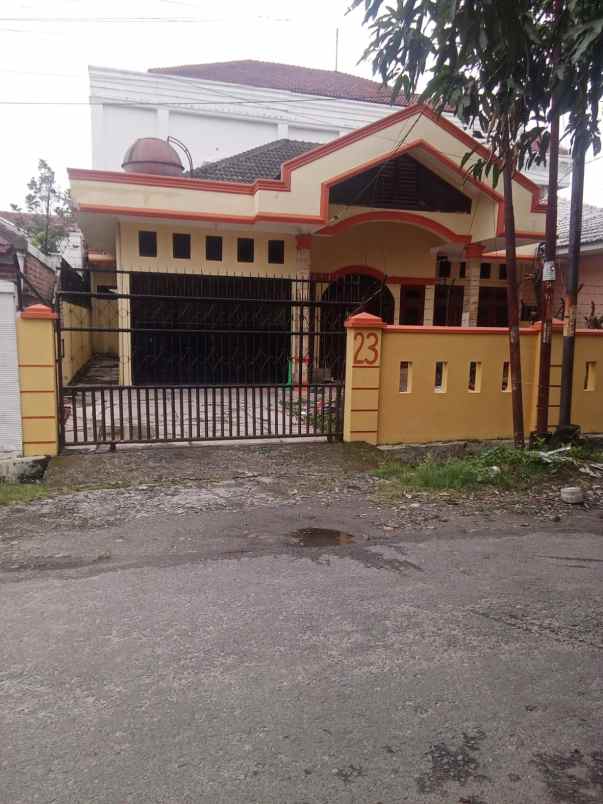 dijual cepat rumah strategis nego