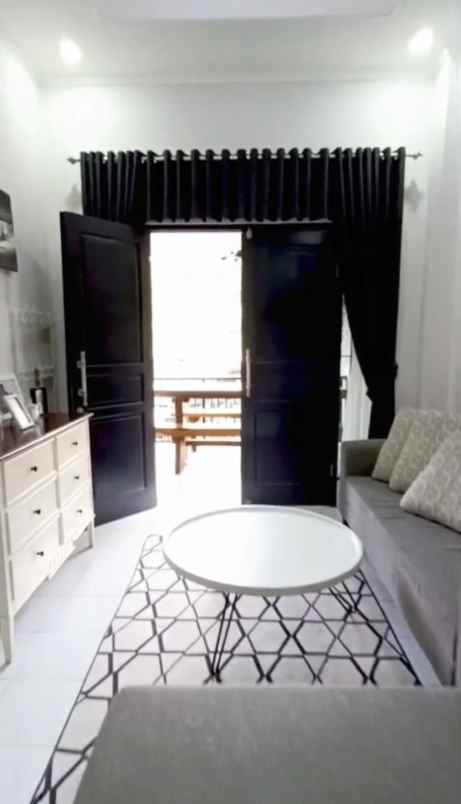 dijual cepat villa murah