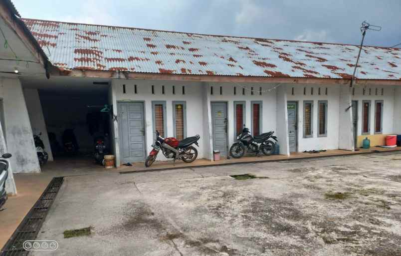 dijual kost jl garuda sakti km 1
