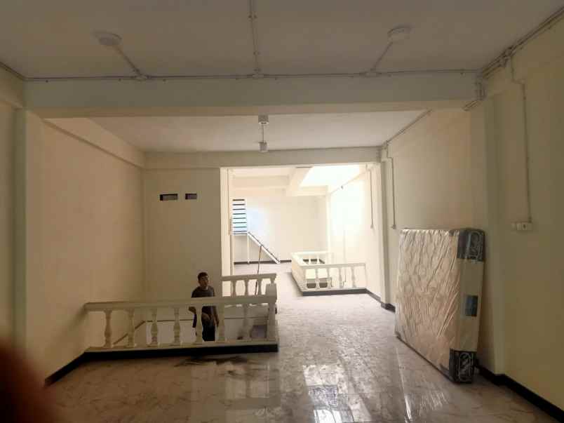 dijual ruko gudang kantor babatan pantai