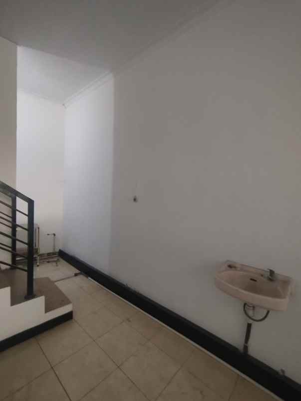 dijual ruko gudang kantor jalan kartini