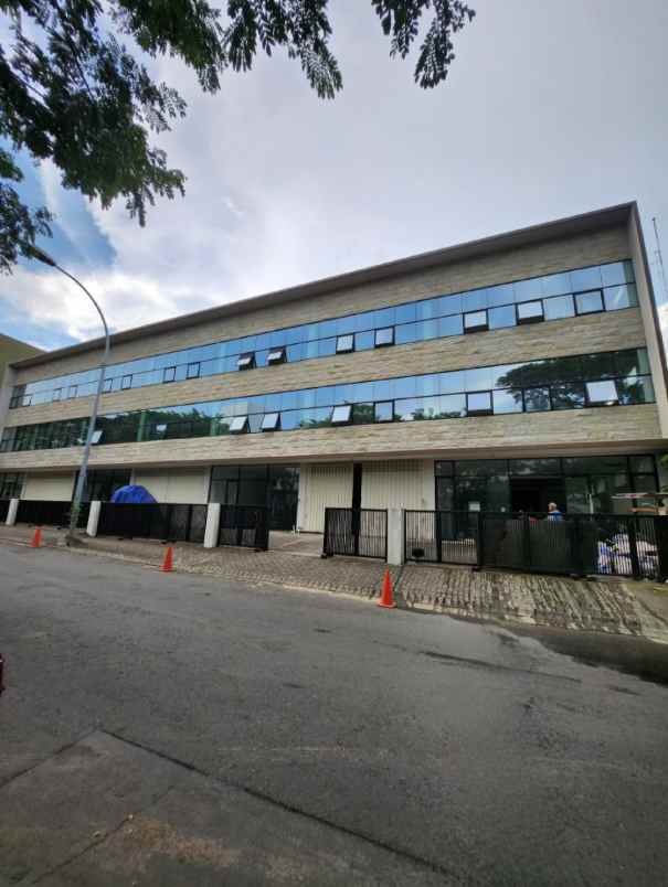 dijual ruko gudang kantor jalan raya bukit golf