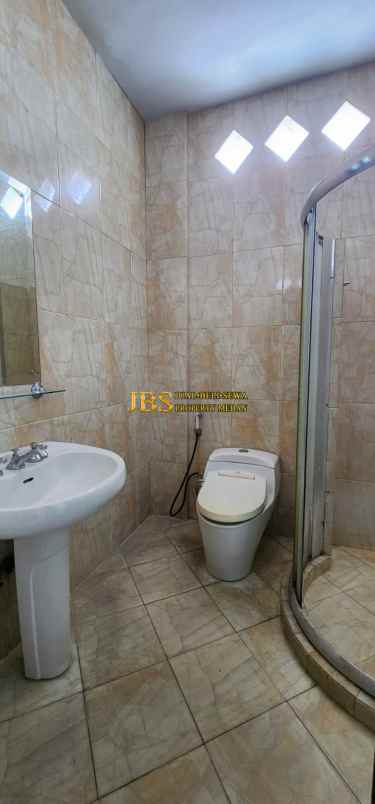 dijual ruko gudang kantor jalan sisingamangaraja