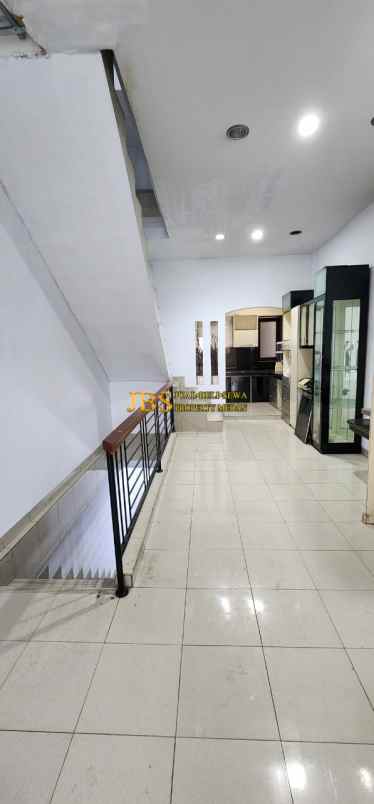 dijual ruko gudang kantor jalan sisingamangaraja