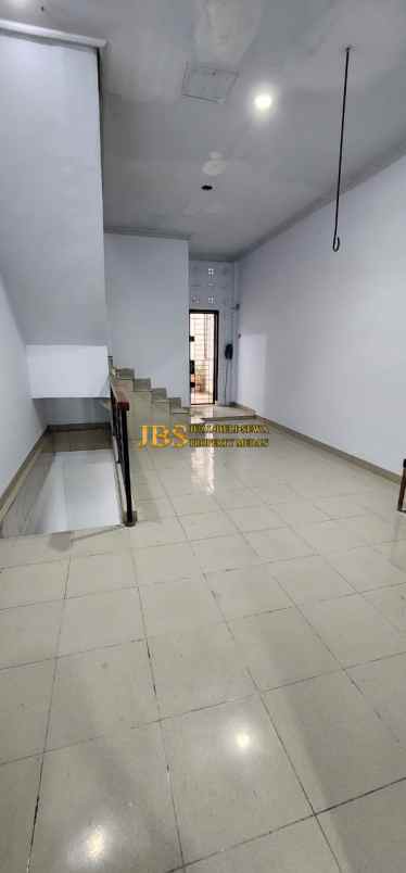 dijual ruko gudang kantor jalan sisingamangaraja