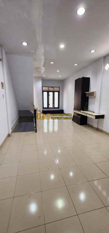 dijual ruko gudang kantor jalan sisingamangaraja