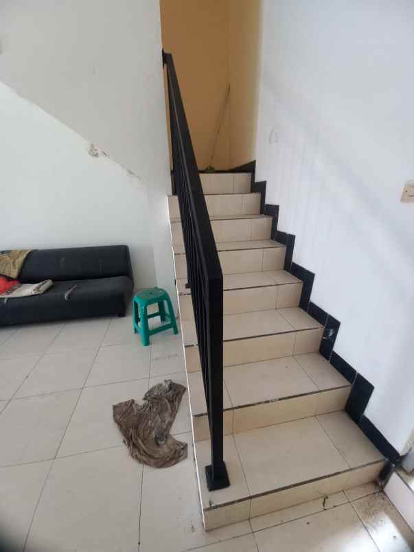 dijual ruko gudang kantor jl dr ratna raya