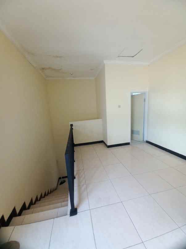 dijual ruko gudang kantor jl dr ratna raya