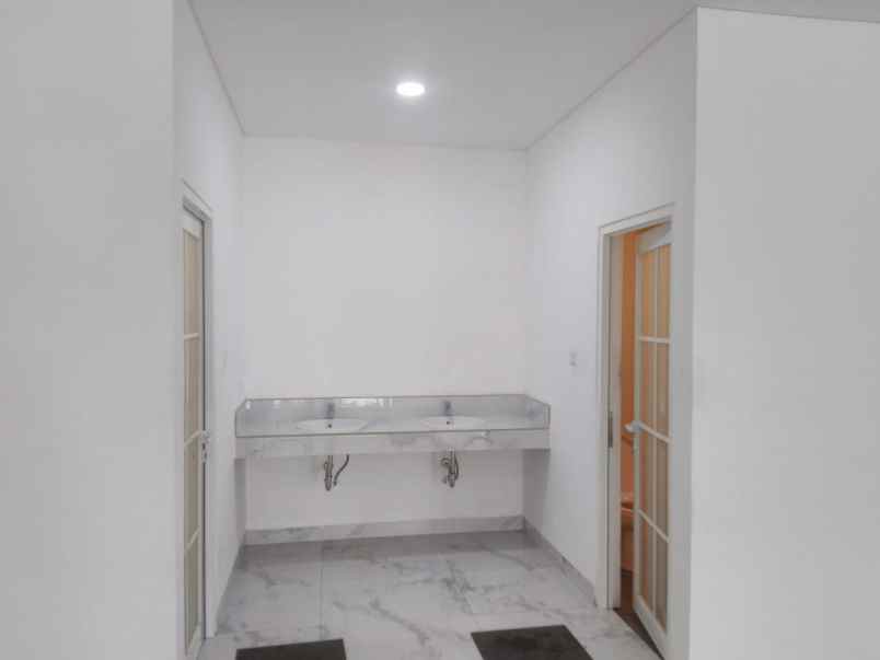 dijual ruko gudang kantor kalimalang cipinang muara