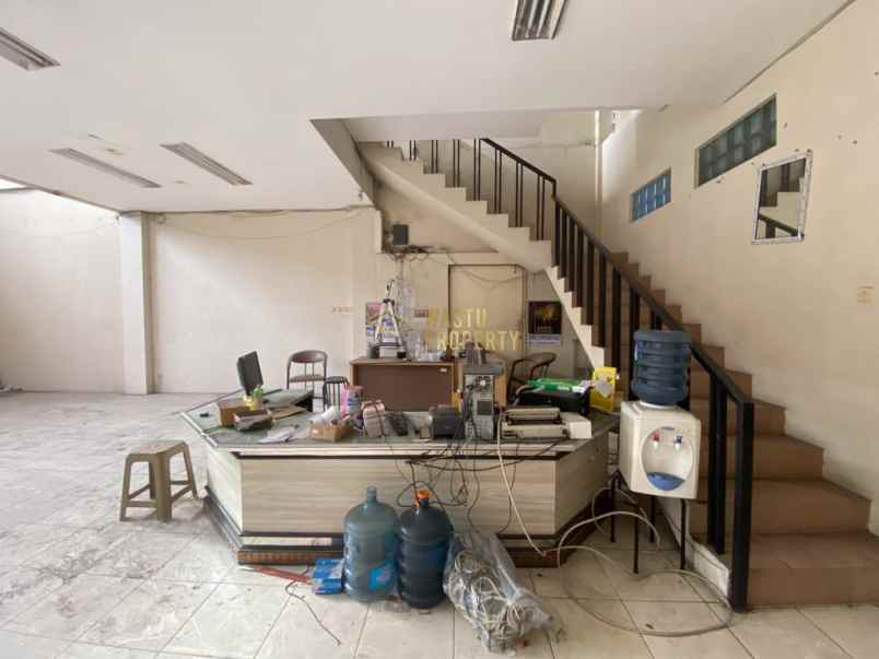 dijual ruko gudang kantor pringgolayan