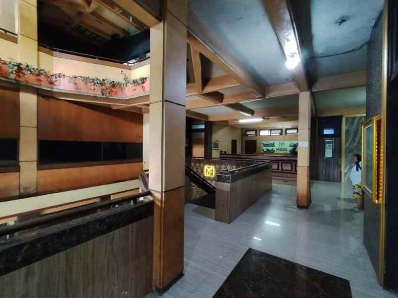 dijual ruko gudang kantor raya manyar