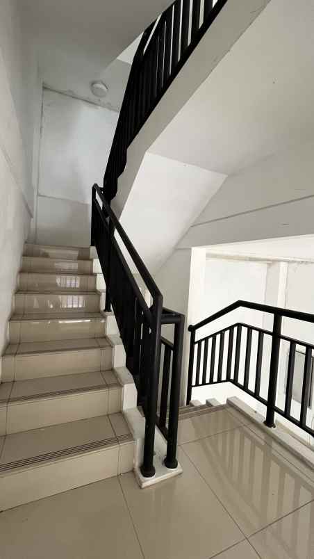 dijual ruko gudang kantor ruko the walk jgc jakarta