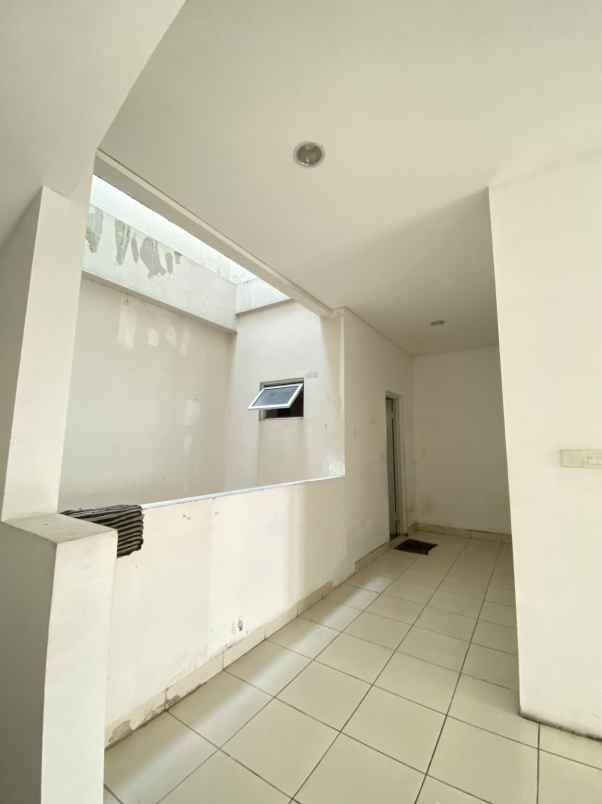 dijual ruko gudang kantor ruko the walk jgc jakarta