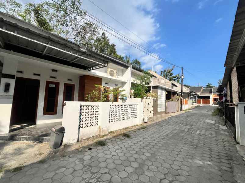 dijual rumah 1 5 km ke ringroad