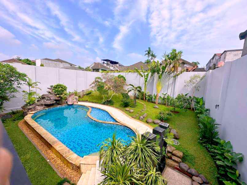 dijual rumah abdul majid