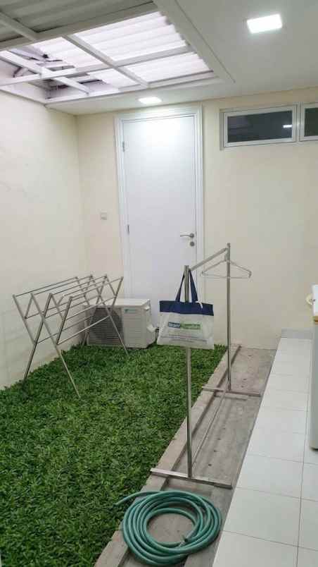 dijual rumah alam galaxy sambikerep