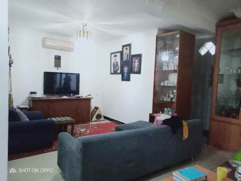 dijual rumah arcamanik