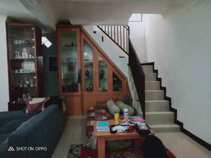 dijual rumah arcamanik