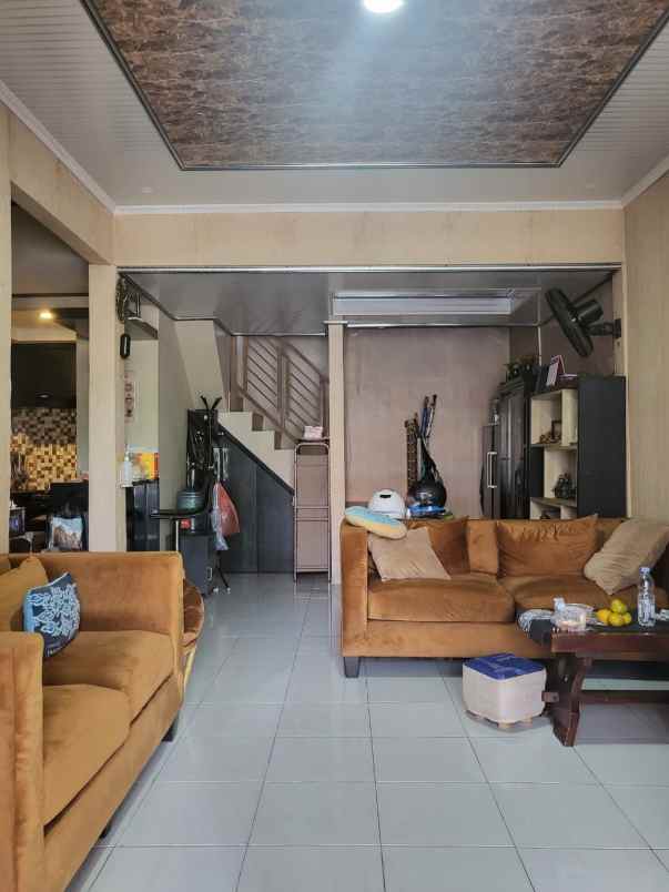 dijual rumah bagus shm banten tangerang