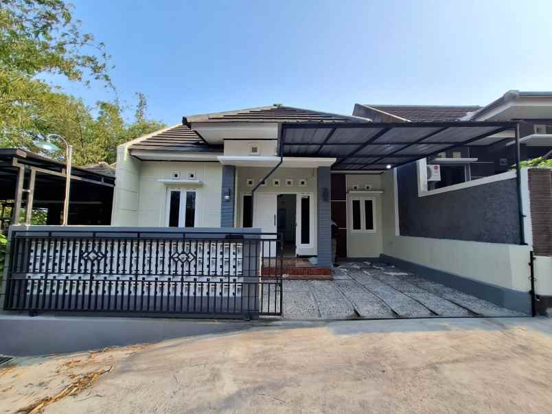 dijual rumah bakungan candi gebang