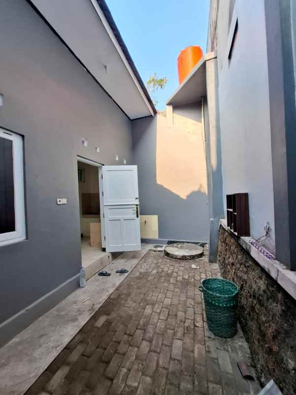 dijual rumah bakungan candi gebang