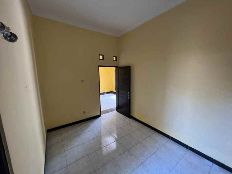 dijual rumah banjeng