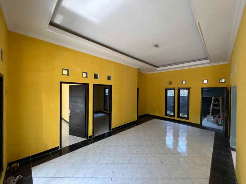 dijual rumah banjeng