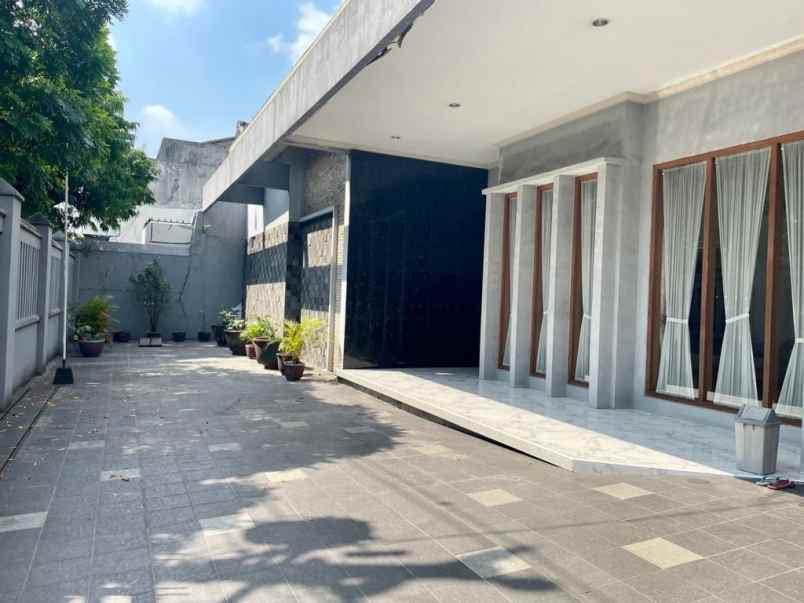 dijual rumah baron purwosari laweyan