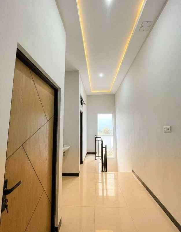 dijual rumah baru bronggalan surabaya timur