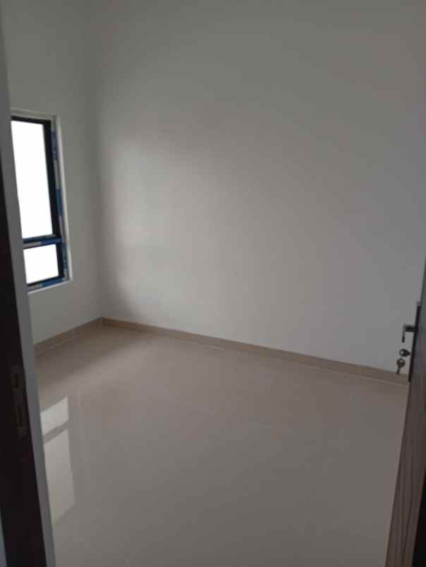dijual rumah baru di harapan indah bekasi c1063