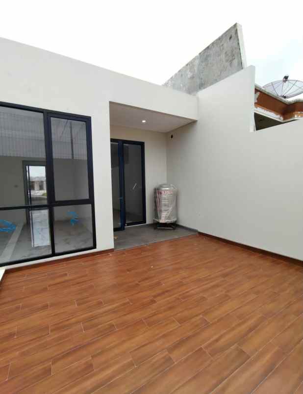 dijual rumah baru gress manyar kertoarjo surabaya